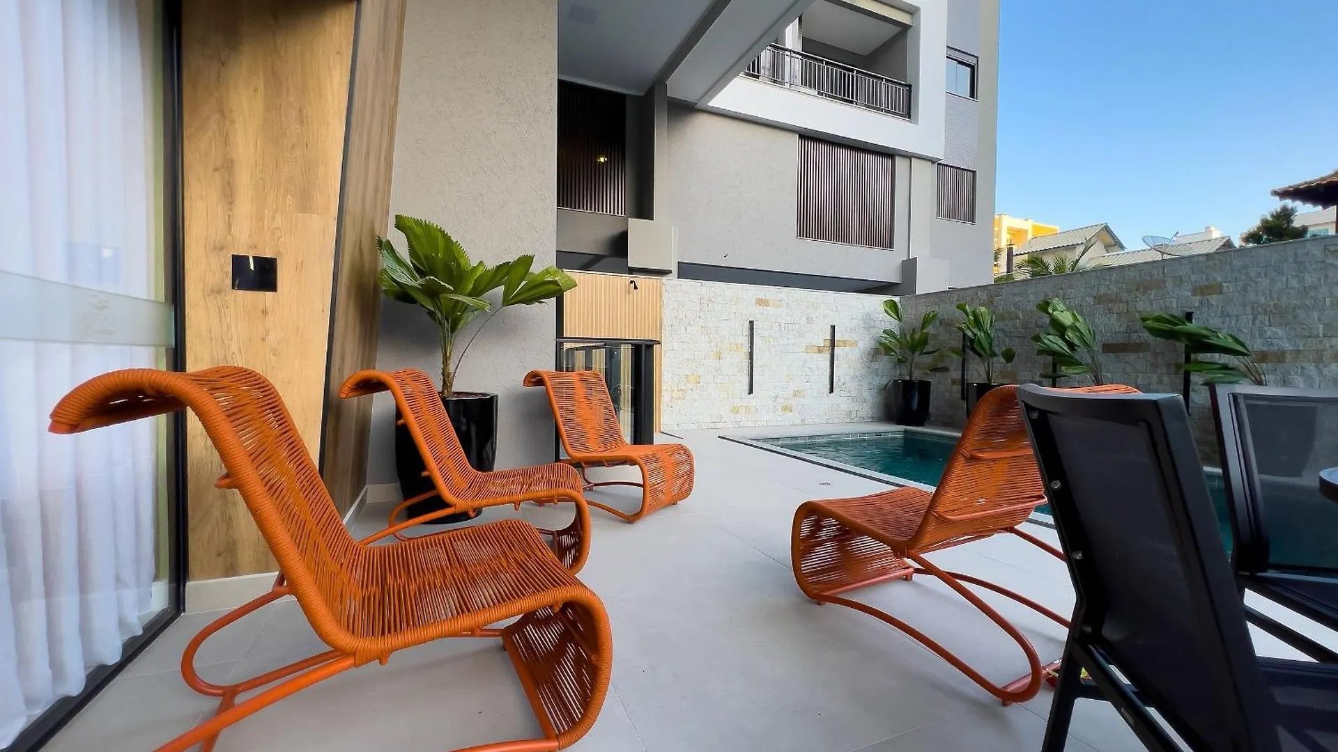 623 Lindo Apartamento Finamente Mobiliado Localizado Na Praia De Bombas Bombinhas Brazil