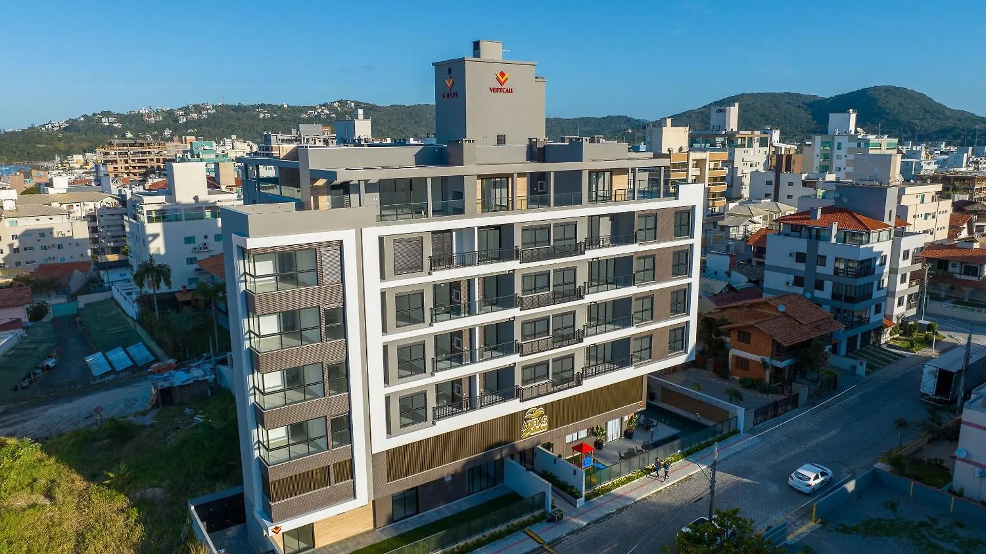 623 Lindo Apartamento Finamente Mobiliado Localizado Na Praia De Bombas Bombinhas 0*,  Brazil