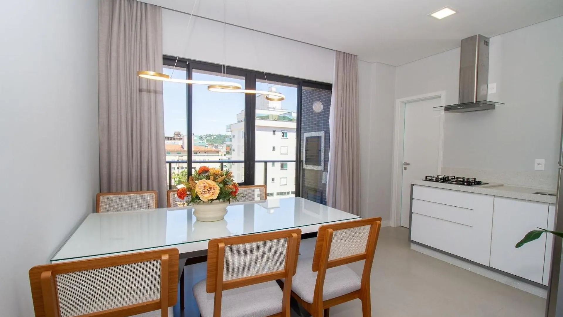 Apartment 623 Lindo Apartamento Finamente Mobiliado Localizado Na Praia De Bombas Bombinhas