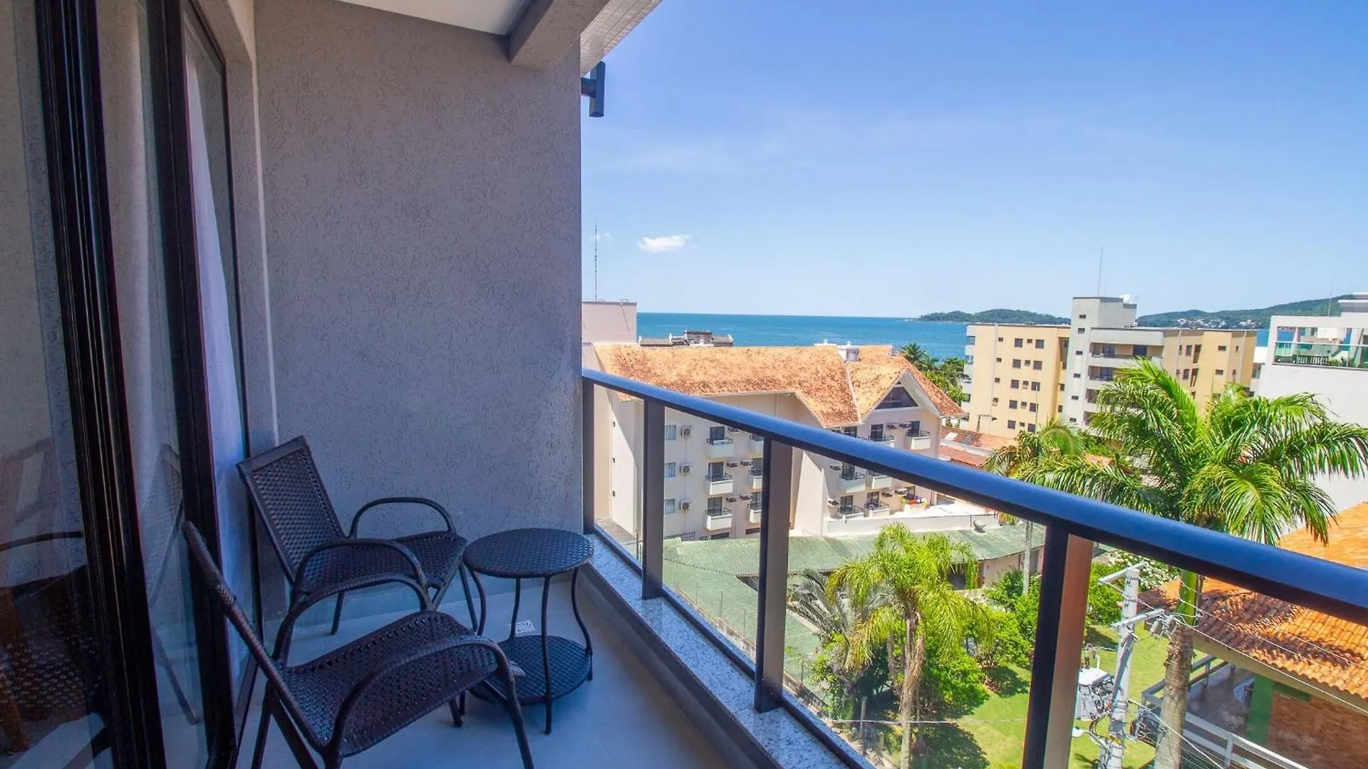 623 Lindo Apartamento Finamente Mobiliado Localizado Na Praia De Bombas Bombinhas Apartment